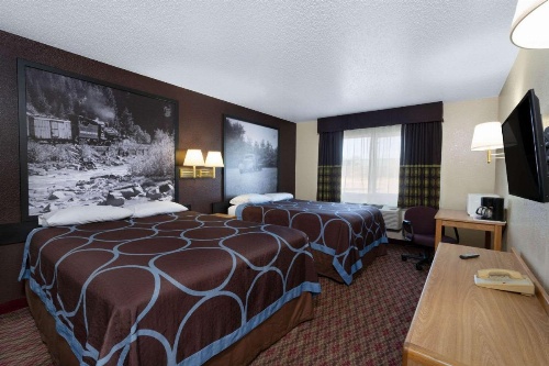 Super 8 by Wyndham Fountain image 12